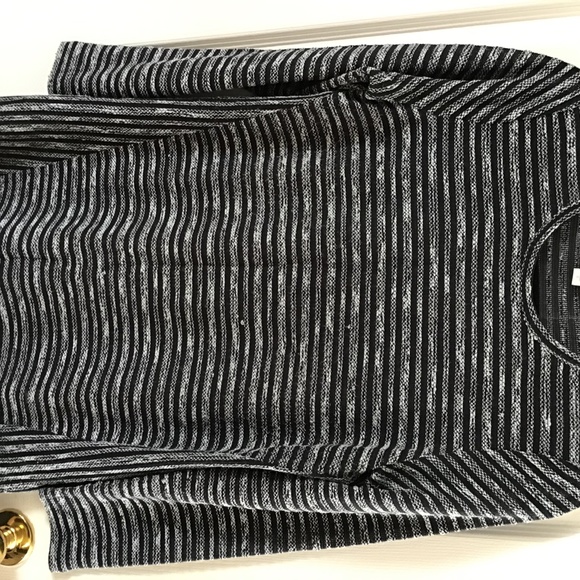 Sweater - Picture 2 of 3